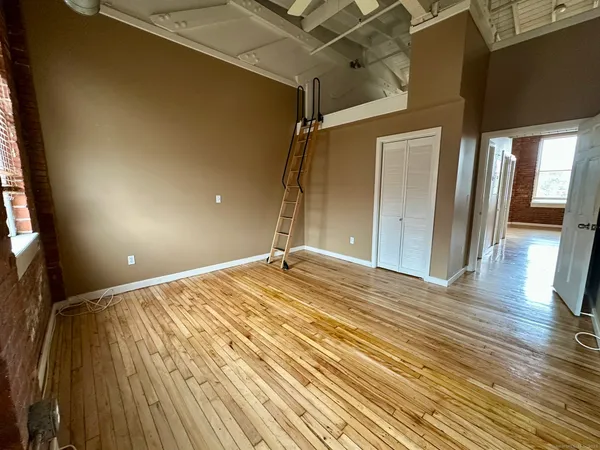 $2,000 | 325 Lafayette Street, Unit 3303, Bridgeport, CT 06604