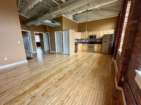 $2,000 | 325 Lafayette Street, Unit 3303, Bridgeport, CT 06604