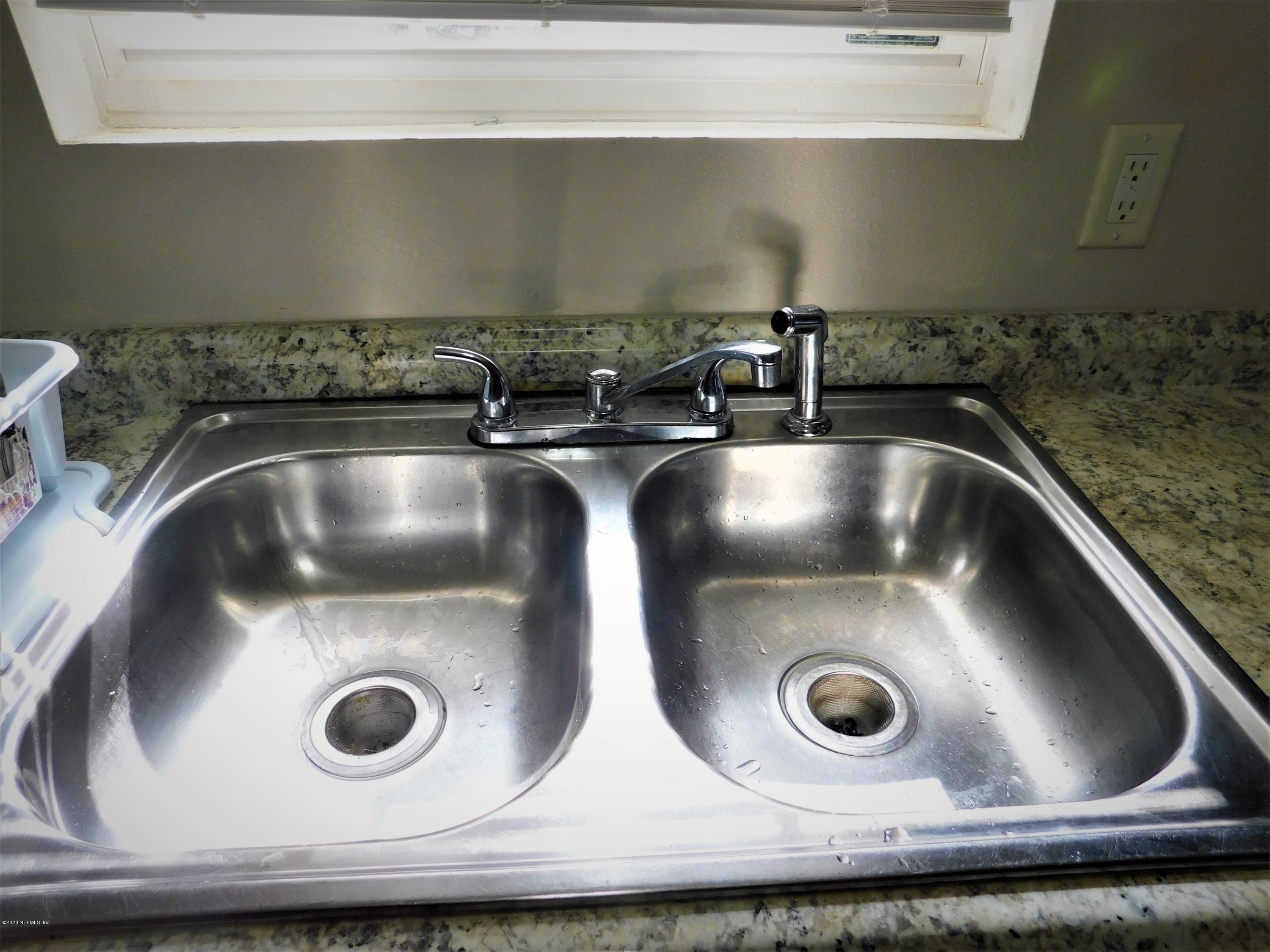 4622 Colchester Road Jacksonville, FL 32208 - Photo 4 of 10 Kitchen sink