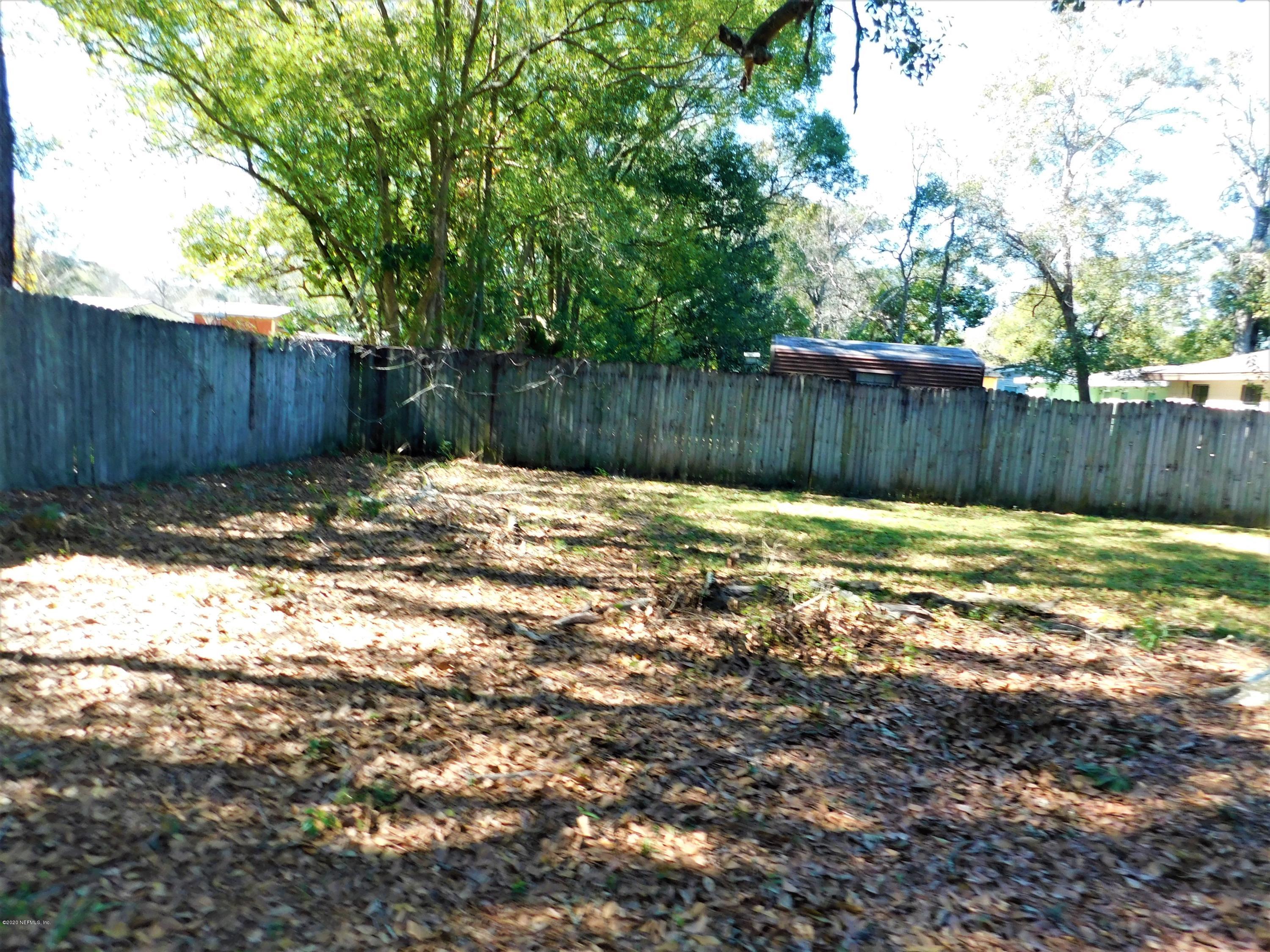 4622 Colchester Road Jacksonville, FL 32208 - Photo 8 of 10 Backyard