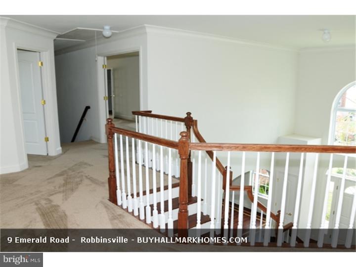 9 Emerald Road Robbinsville, NJ 08691 - Photo 8 of 8 Gallery Image 8