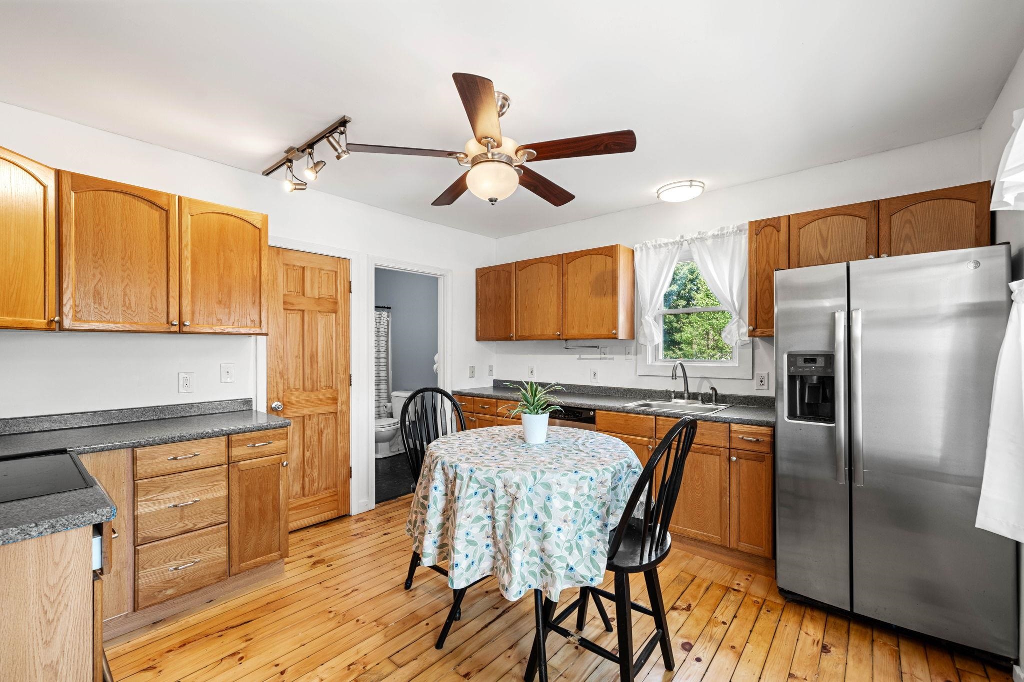 28 McDuffee Street Rochester, NH 03867 - Photo 13 of 25