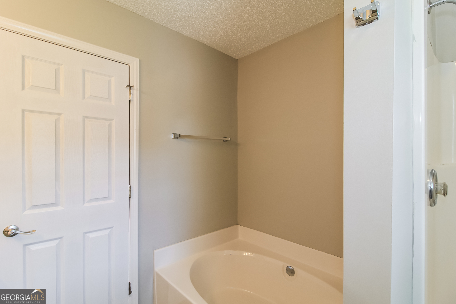 5991 Waggoner Court Rex, GA 30273 - Photo 13 of 22
