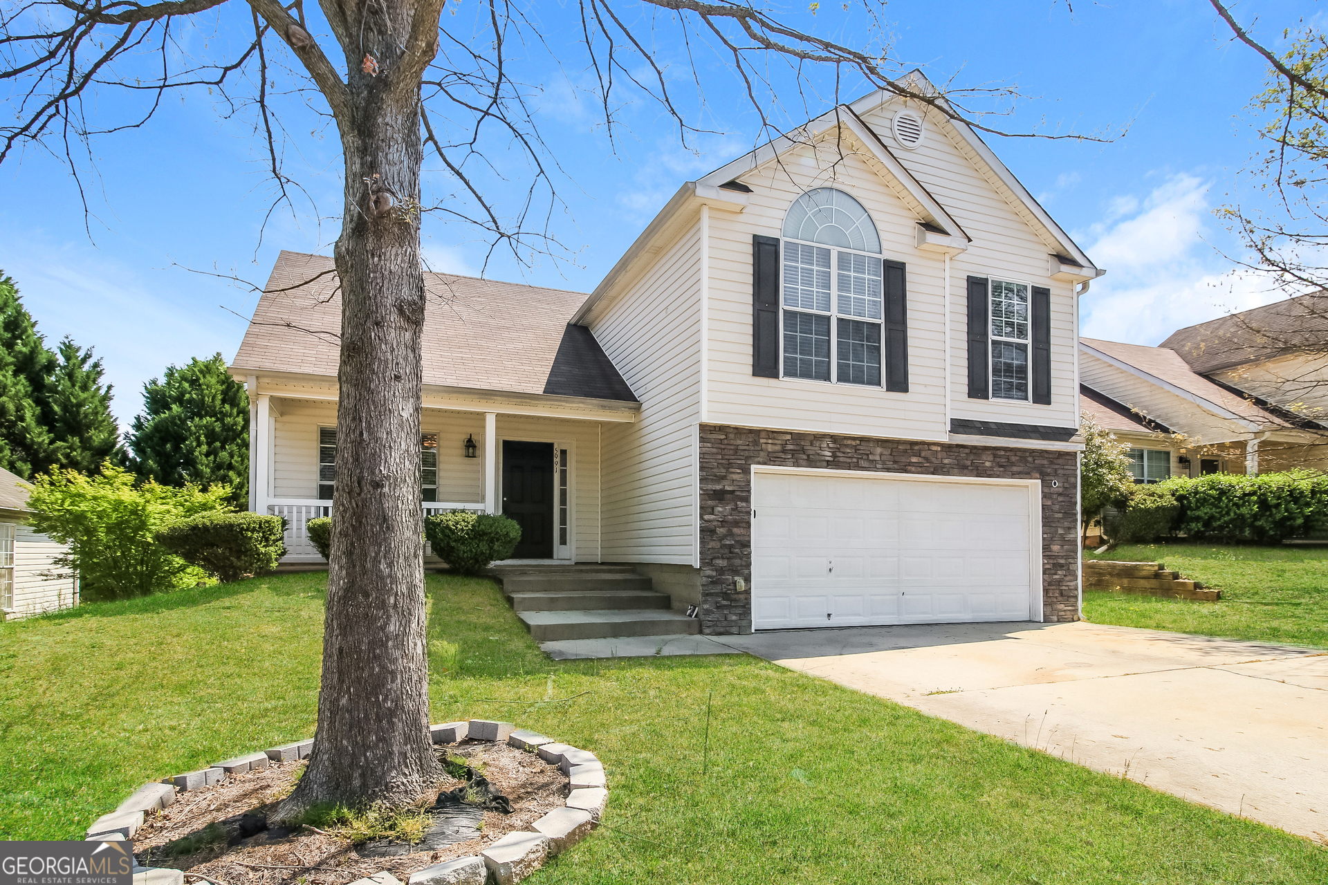 5991 Waggoner Court Rex, GA 30273 - Photo 2 of 22