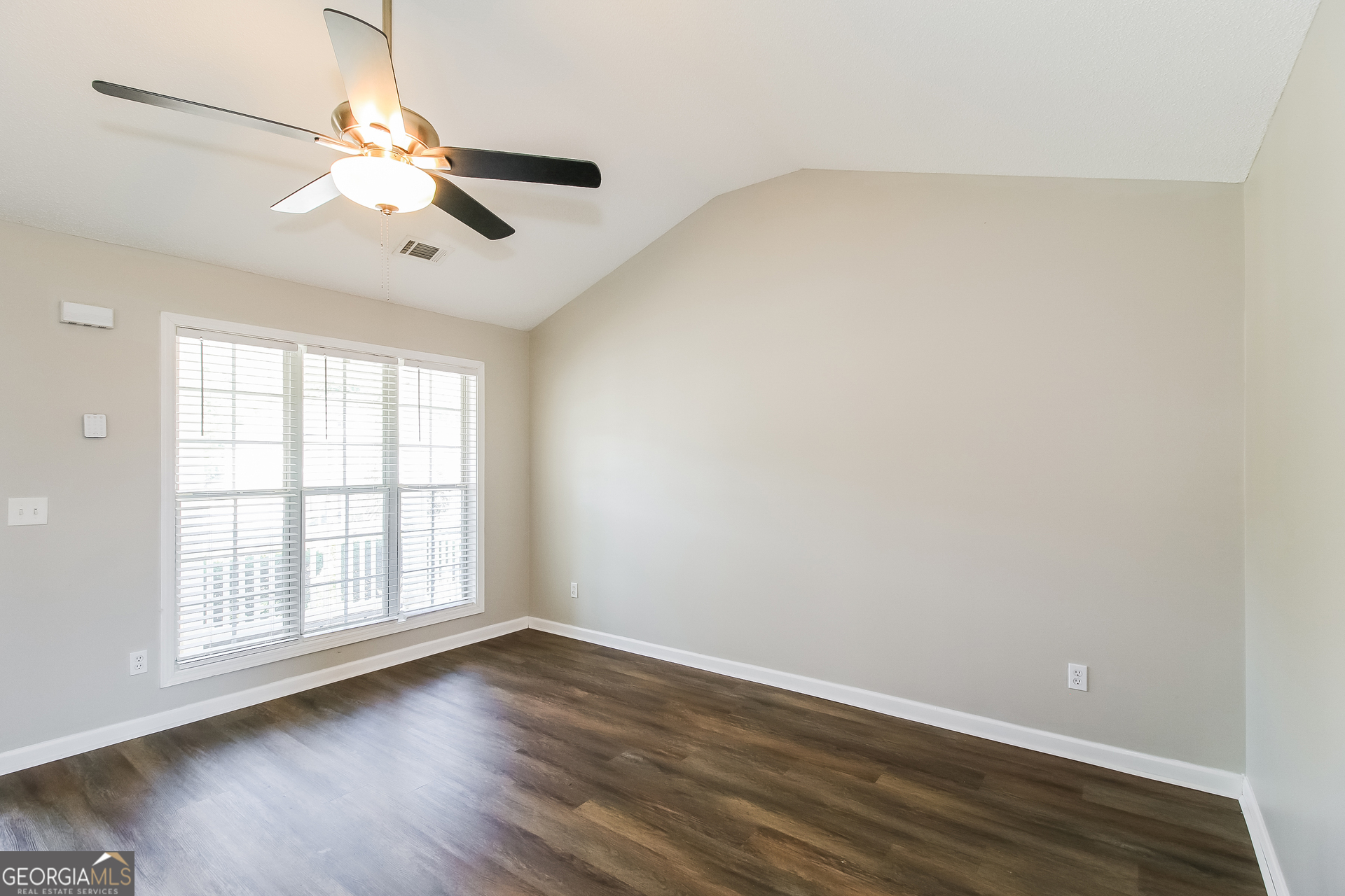 5991 Waggoner Court Rex, GA 30273 - Photo 3 of 22
