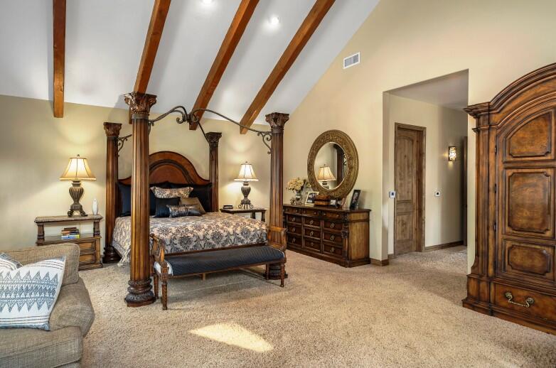 35650 Pyramid Peak Road Mountain Center, CA 92561 - Photo 24 of 58 a living room with furniture