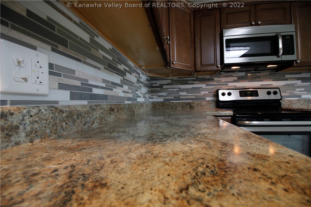 3666 Teays Valley Road Hurricane, WV 25526 - Photo 5 of 18 Gallery Image 5
