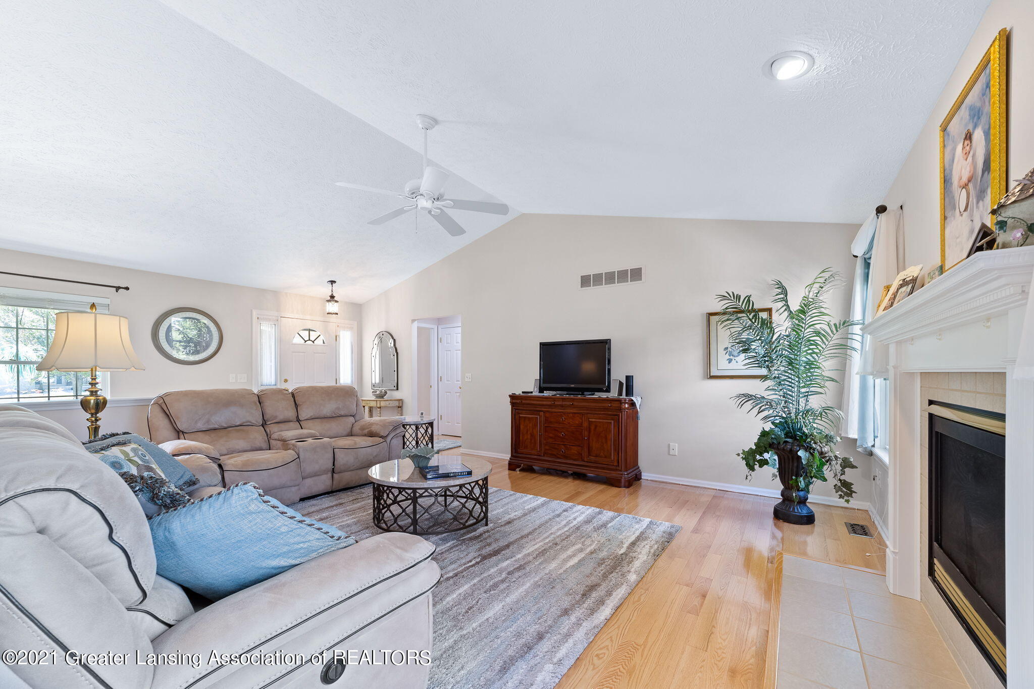 3474 Ramsgate Drive Lansing, MI 48906 - Photo 9 of 24 13-web-or-mls-424A3180