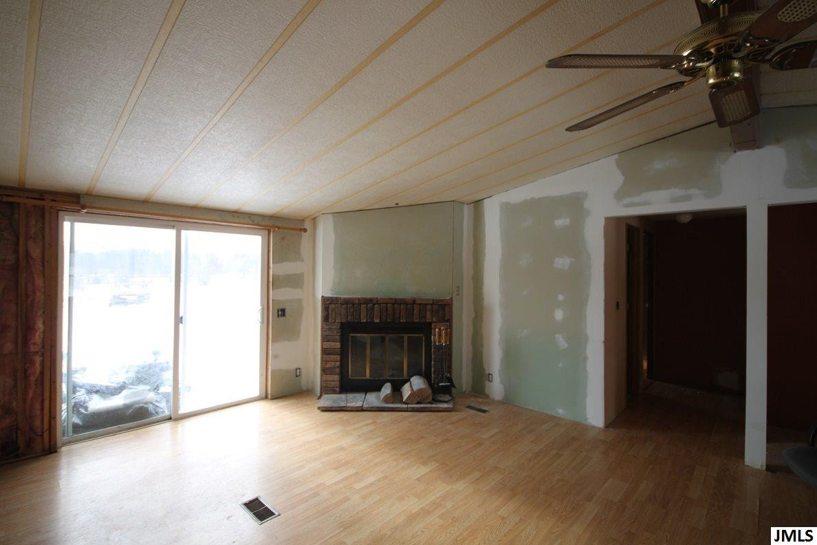 4249 Saunt Road Jackson, MI 49201 - Photo 9 of 33 Photo 9