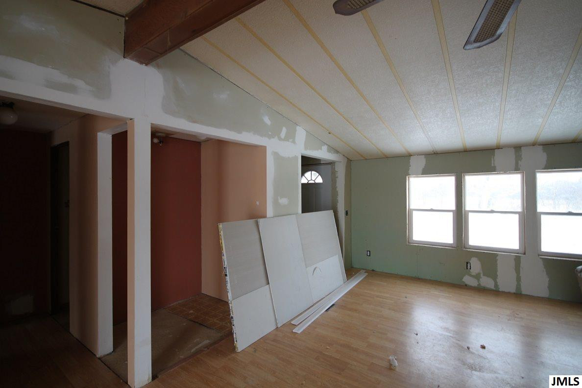 4249 Saunt Road Jackson, MI 49201 - Photo 10 of 33 Photo 10