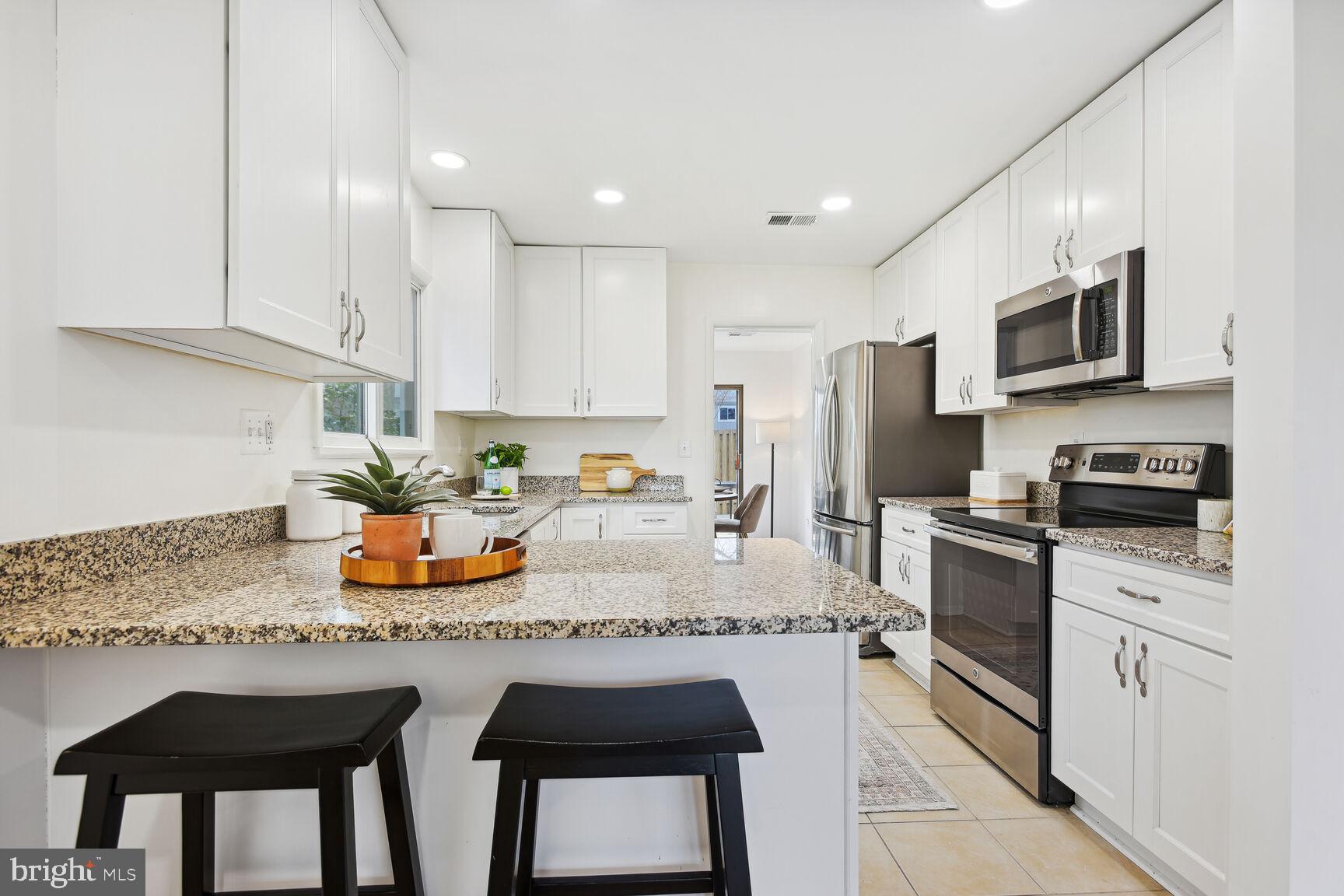 11316 Links Court Reston, VA 20190 - Photo 14 of 28 Gourmet Kitchen