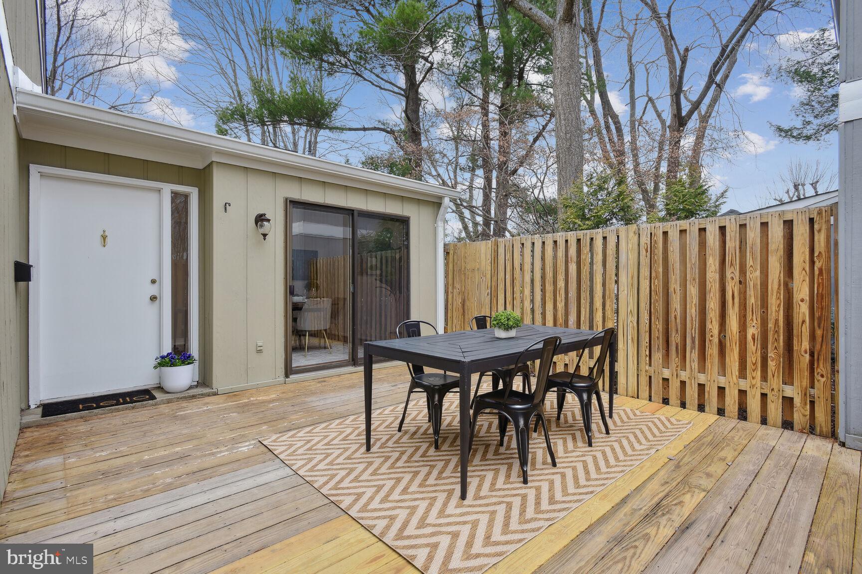 11316 Links Court Reston, VA 20190 - Photo 3 of 28 Front Deck
