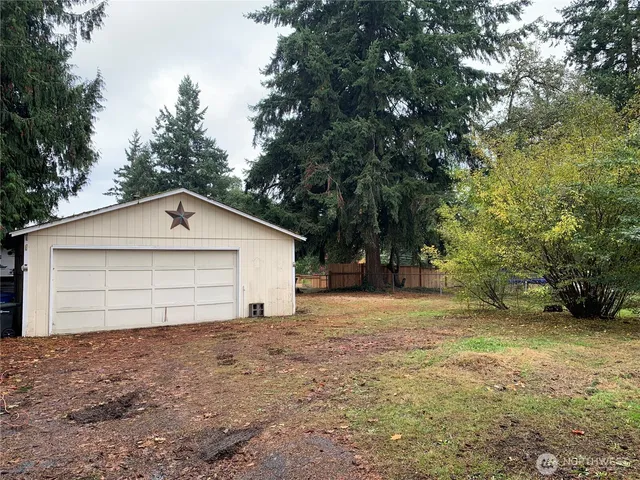 $425,000 | 12811 10th Avenue South, Burien, WA 98168