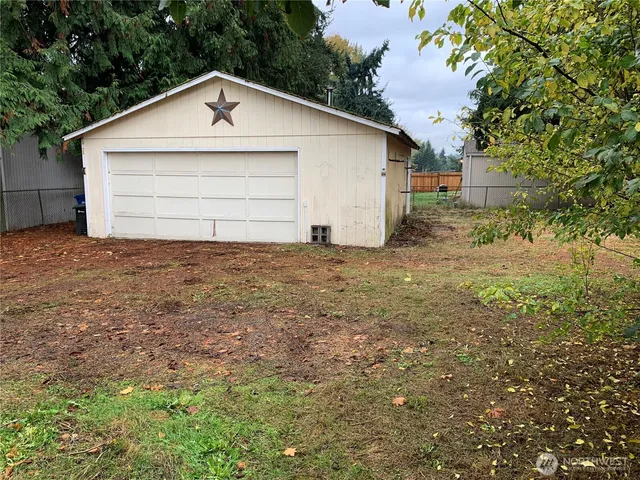 $425,000 | 12811 10th Avenue South, Burien, WA 98168