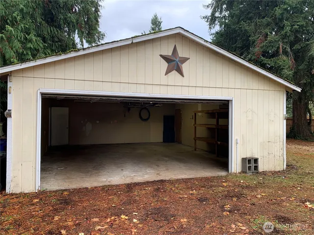 $425,000 | 12811 10th Avenue South, Burien, WA 98168