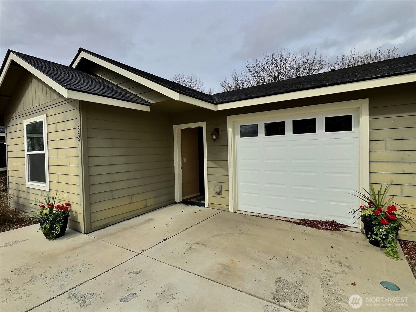 337 Pacific Loop Kittitas, WA 98934 - Photo 1 of 20 Gallery Image 1