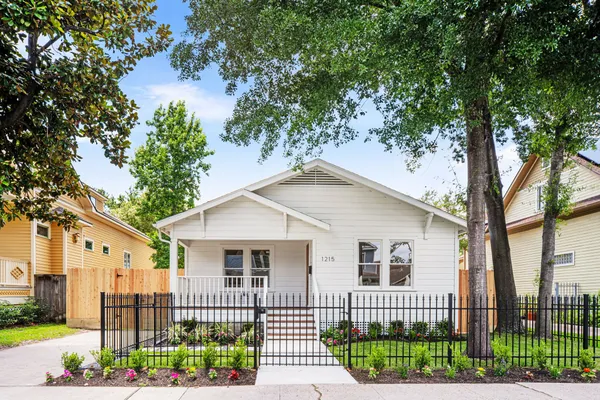 $1,649,000 | 1215 Ashland Street, Houston, TX 77008