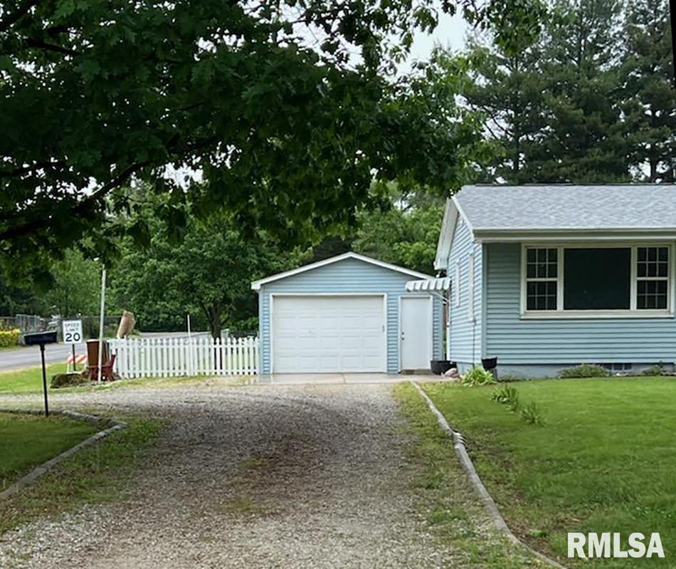 1516 Spring Bay Road East Peoria, IL 61611 - Photo 2 of 13 Gallery Image 2