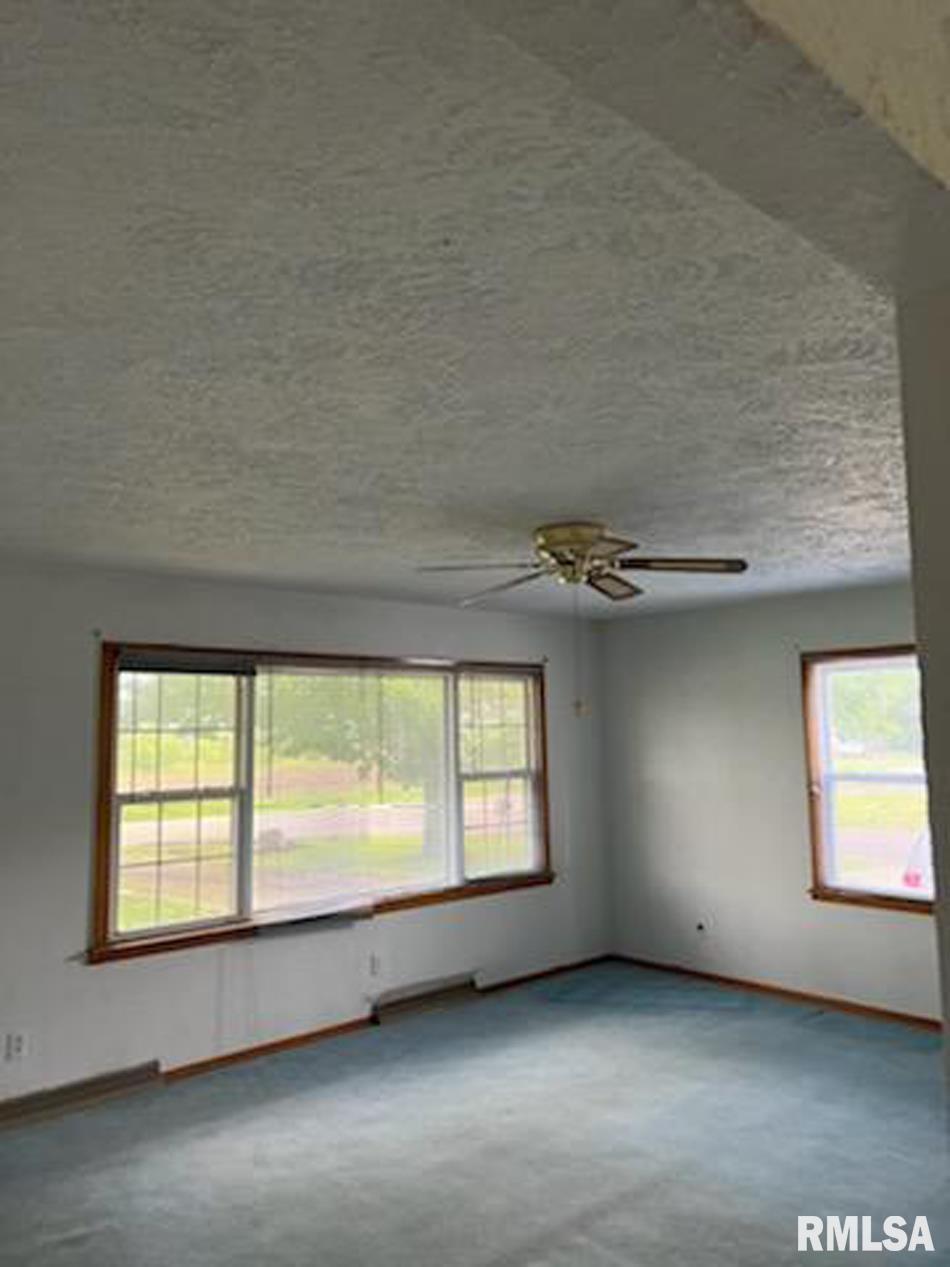1516 Spring Bay Road East Peoria, IL 61611 - Photo 3 of 13 Gallery Image 3