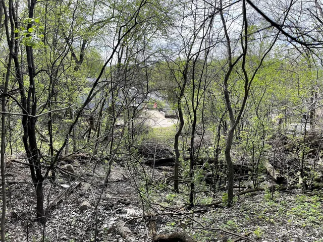 $217,900 | Xxxx Woodhill Road, Burnsville, MN 55337