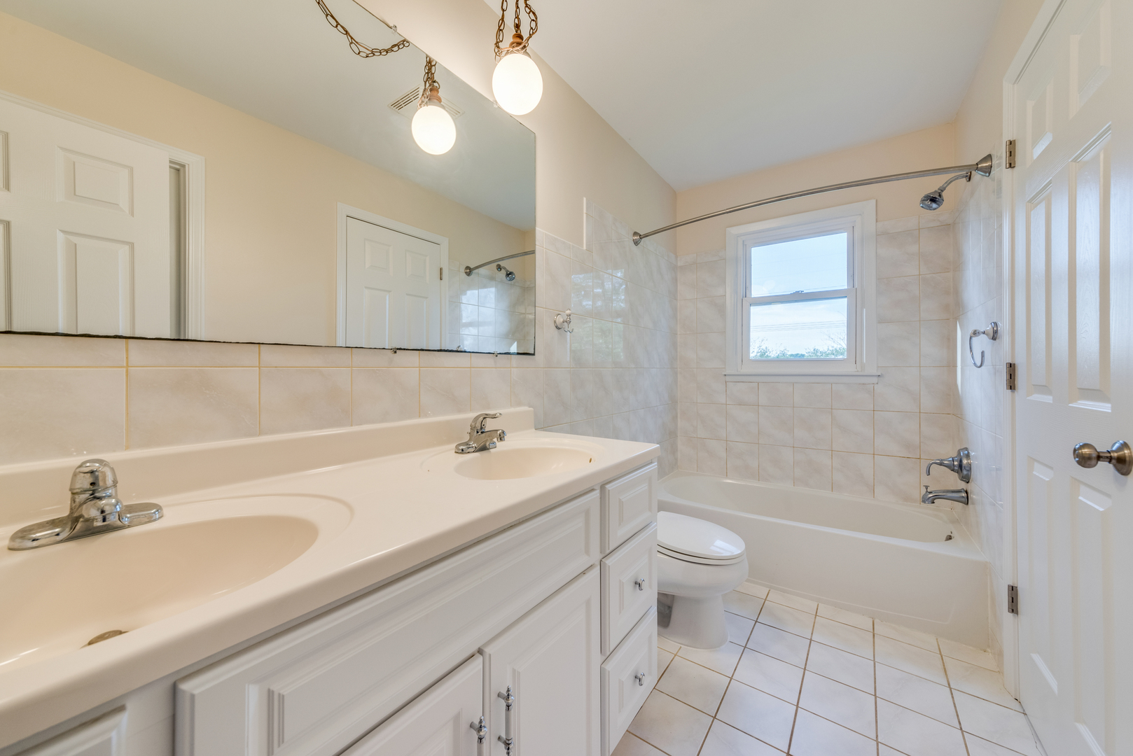28W744 Wagner Road Naperville, IL 60564 - Photo 14 of 17
