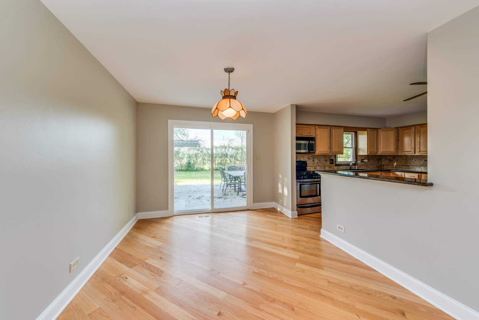 28W744 Wagner Road Naperville, IL 60564 - Photo 4 of 17