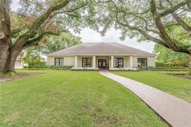 $490,300 | 4402 Wendover Boulevard, Alexandria, LA 71303