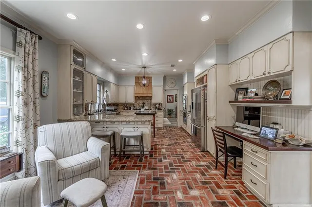 $490,300 | 4402 Wendover Boulevard, Alexandria, LA 71303