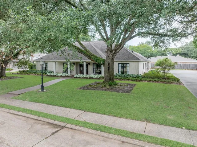 $490,300 | 4402 Wendover Boulevard, Alexandria, LA 71303