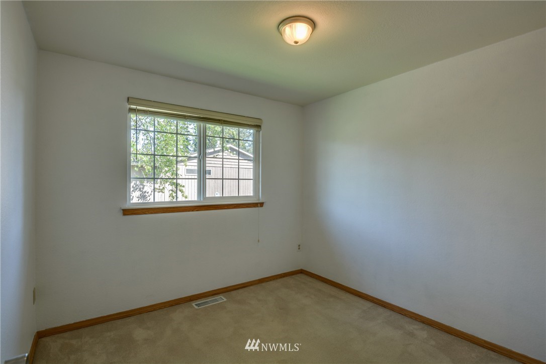 3009 170th Place Southeast Bothell, WA 98012 - Photo 12 of 20 Gallery Image 12