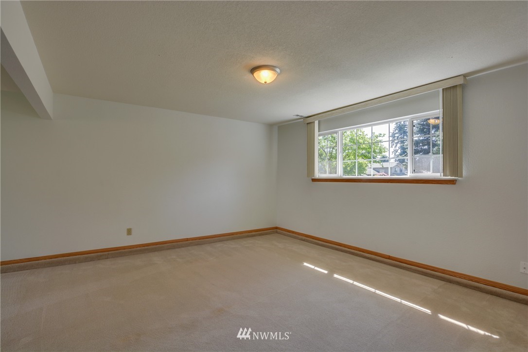 3009 170th Place Southeast Bothell, WA 98012 - Photo 15 of 20 Gallery Image 15