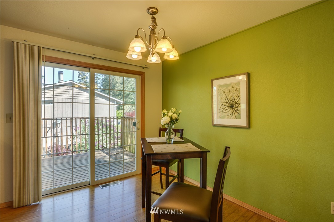 3009 170th Place Southeast Bothell, WA 98012 - Photo 3 of 20 Gallery Image 3