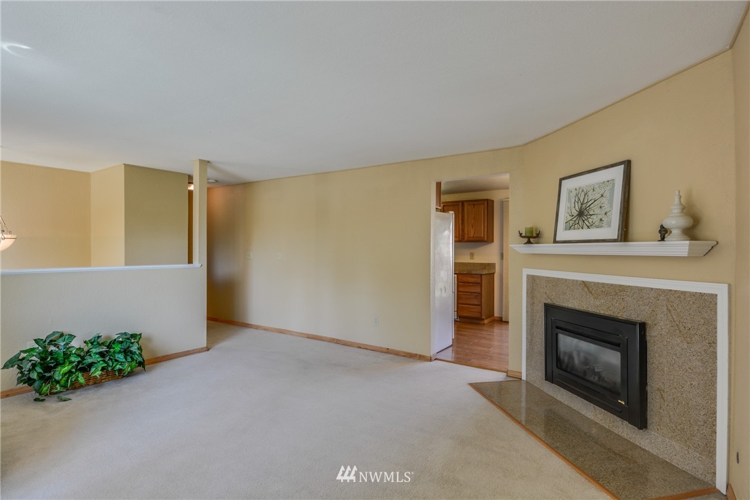 3009 170th Place Southeast Bothell, WA 98012 - Photo 5 of 20 Gallery Image 5