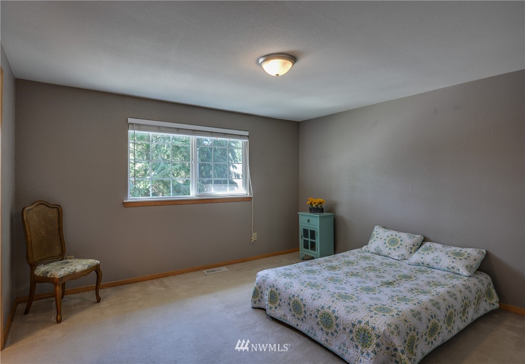 3009 170th Place Southeast Bothell, WA 98012 - Photo 8 of 20 Gallery Image 8