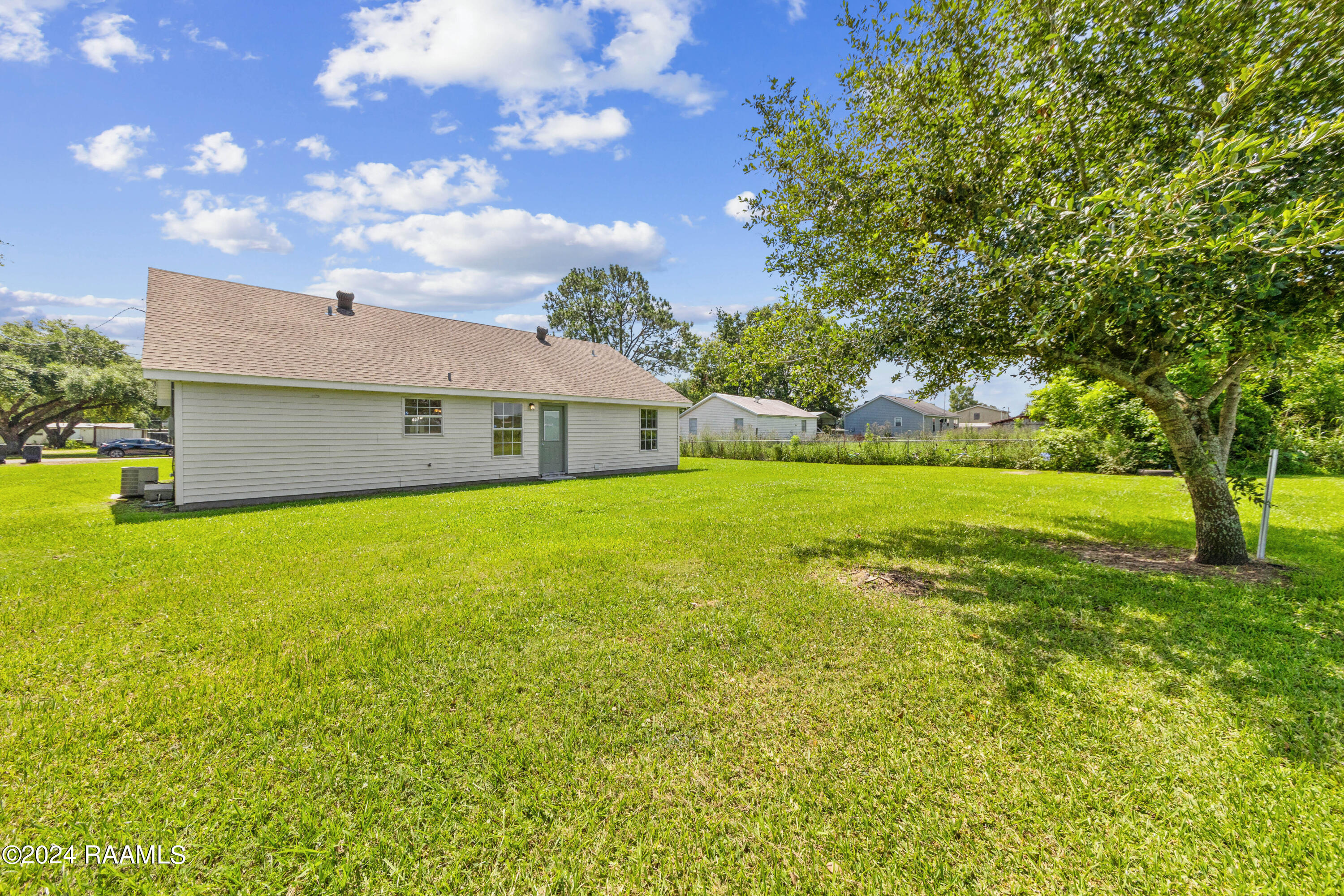 4706 Eraste Hebert Road New Iberia, LA 70560 - Photo 19 of 24 Gallery Image 19