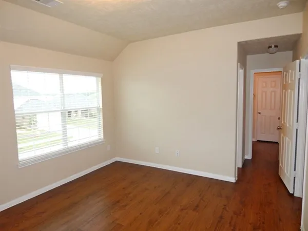 $1,900 | 3406 Maris Way, Humble, TX 77338