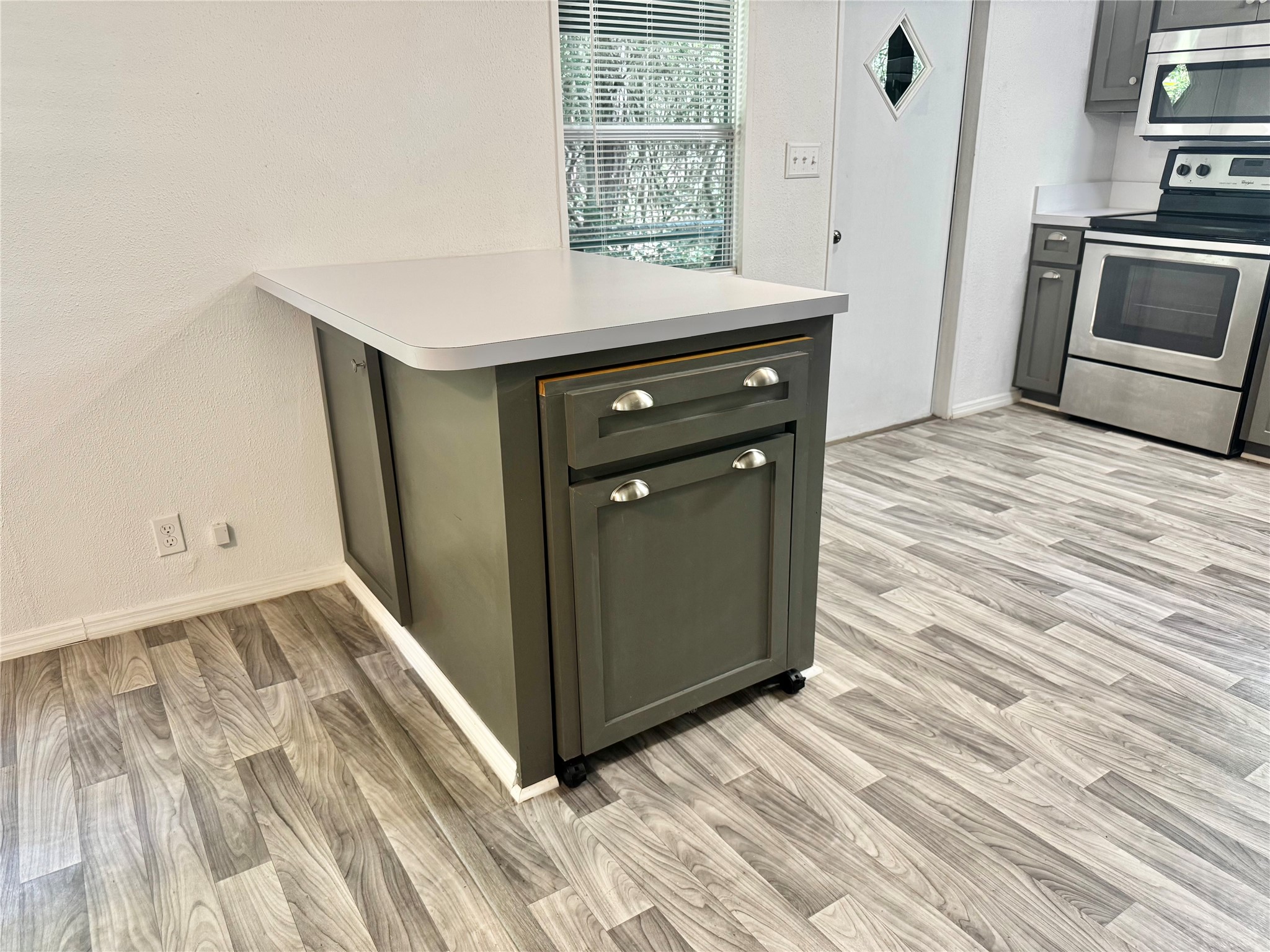 6432 Longmire Road Conroe, TX 77304 - Photo 7 of 21 Gallery Image 7