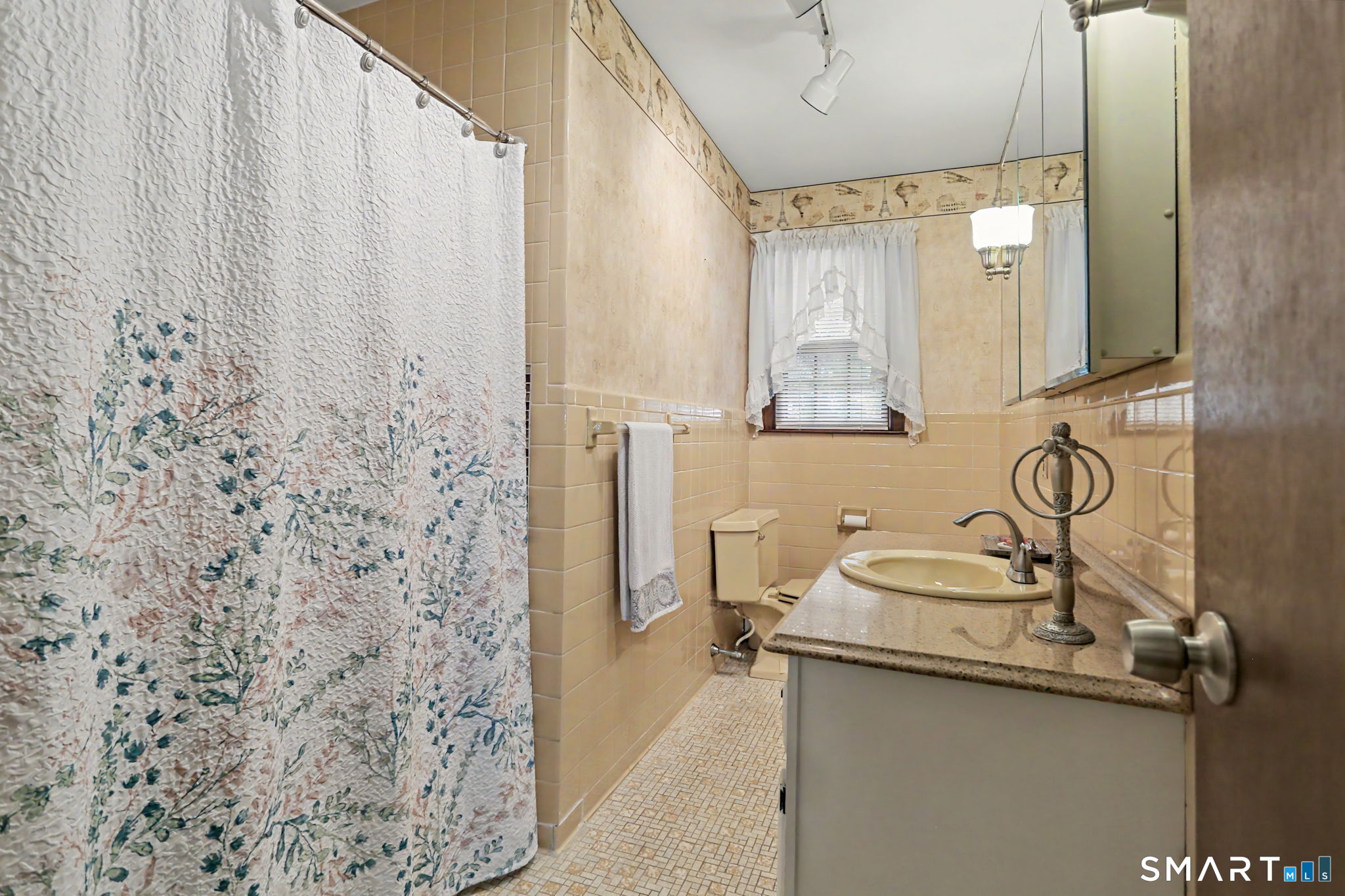 2010 Old Town Road Trumbull, CT 06611 - Photo 21 of 35 Tiled Full Hall Bath