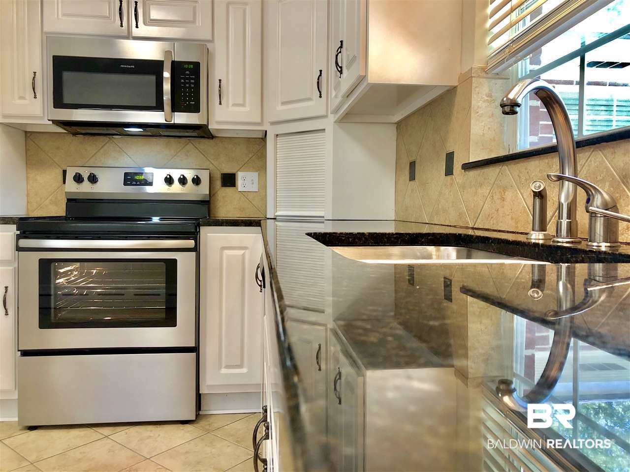 365 Gaines Avenue Mobile, AL 36609 - Photo 13 of 29