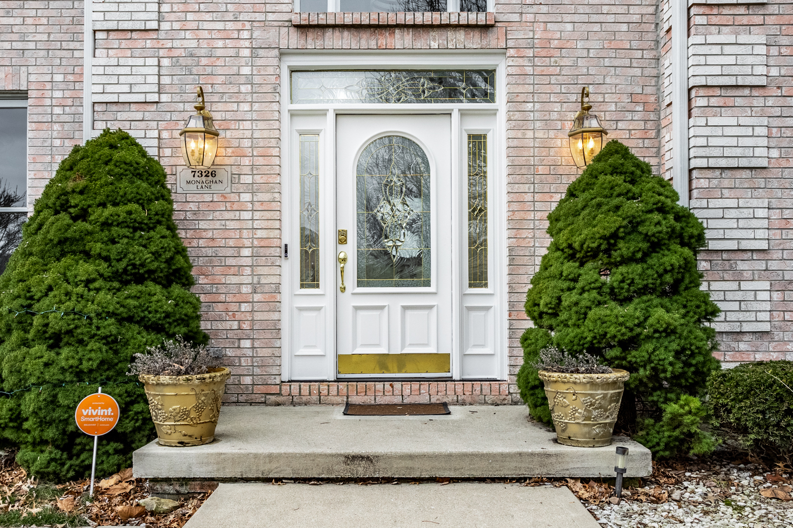 7326 Monaghan Lane Indianapolis, IN 46217 - Photo 2 of 41