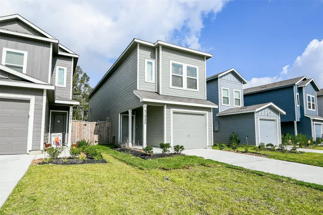$1,800 | 21325 Carosella Drive, New Caney, TX 77357