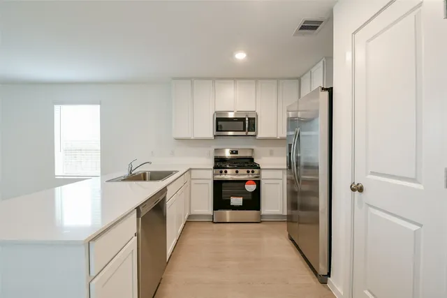 $1,800 | 21325 Carosella Drive, New Caney, TX 77357