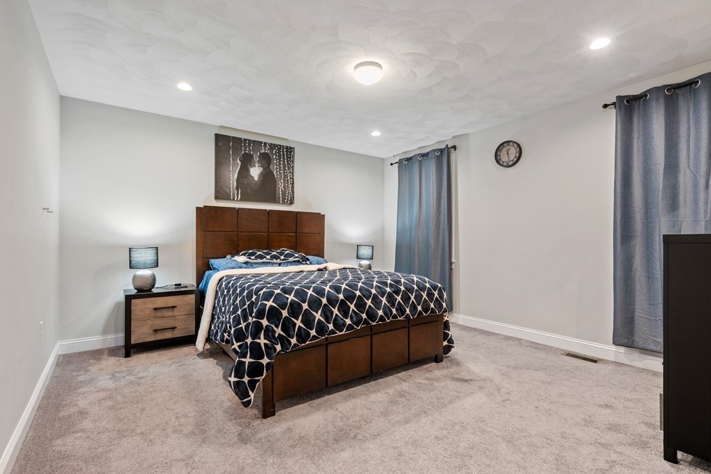 42 Great Elm Road Billerica, MA 01821 - Photo 17 of 25 Gallery Image 17