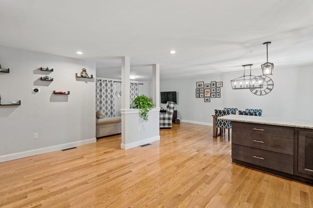 42 Great Elm Road Billerica, MA 01821 - Photo 7 of 25 Gallery Image 7