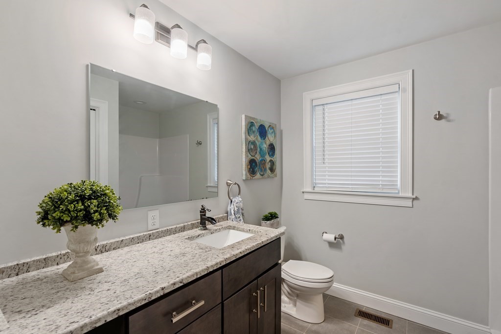42 Great Elm Road Billerica, MA 01821 - Photo 10 of 25 Gallery Image 10