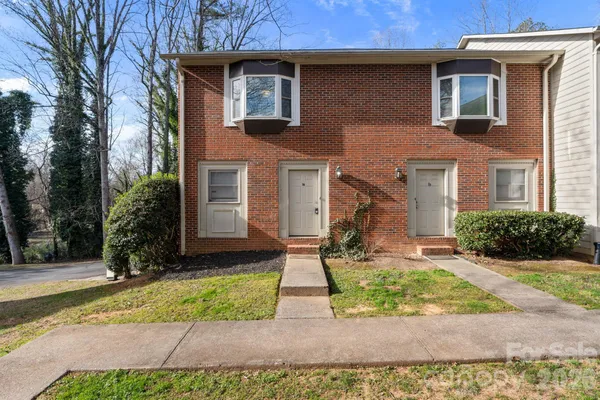 $214,997 | 239 13th Ave Place Northwest, Unit 16, Hickory, NC 28601