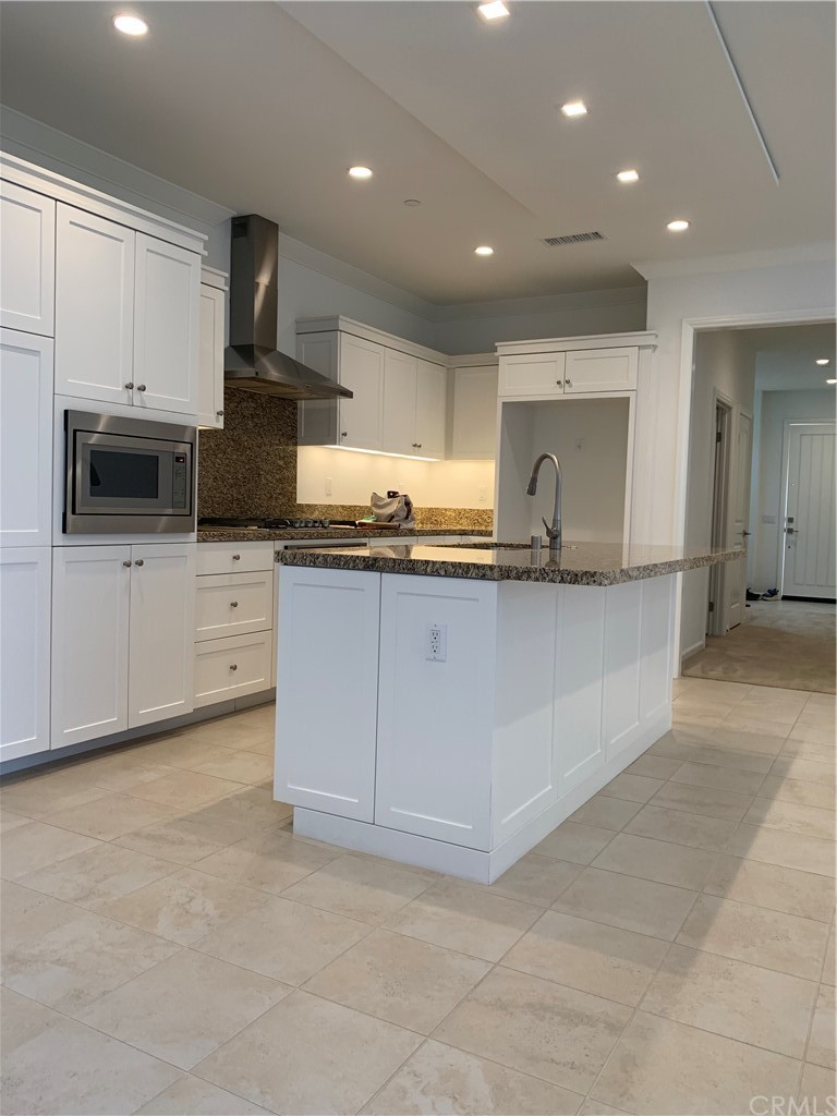 166 Hargrove Irvine, CA 92620 - Photo 5 of 16