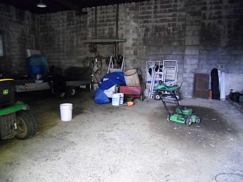 695 Allendale Road New Brighton, PA 15066 - Photo 22 of 25 Parking Lot/Garage.