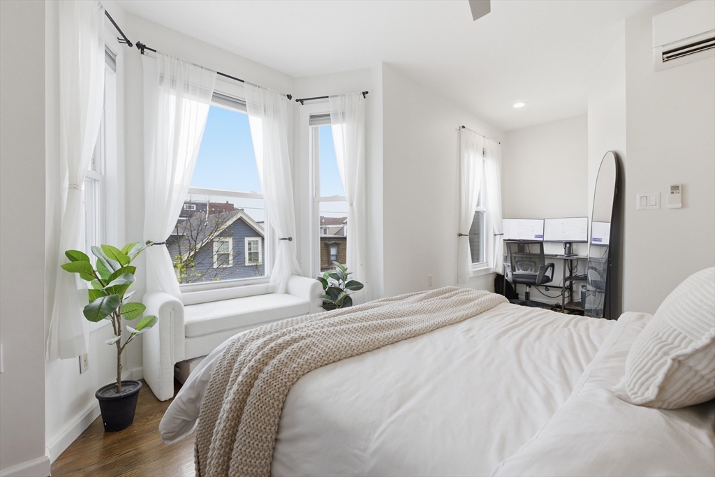 245 West Fifth Street, Unit 4 Boston, MA 02127 - Photo 12 of 27