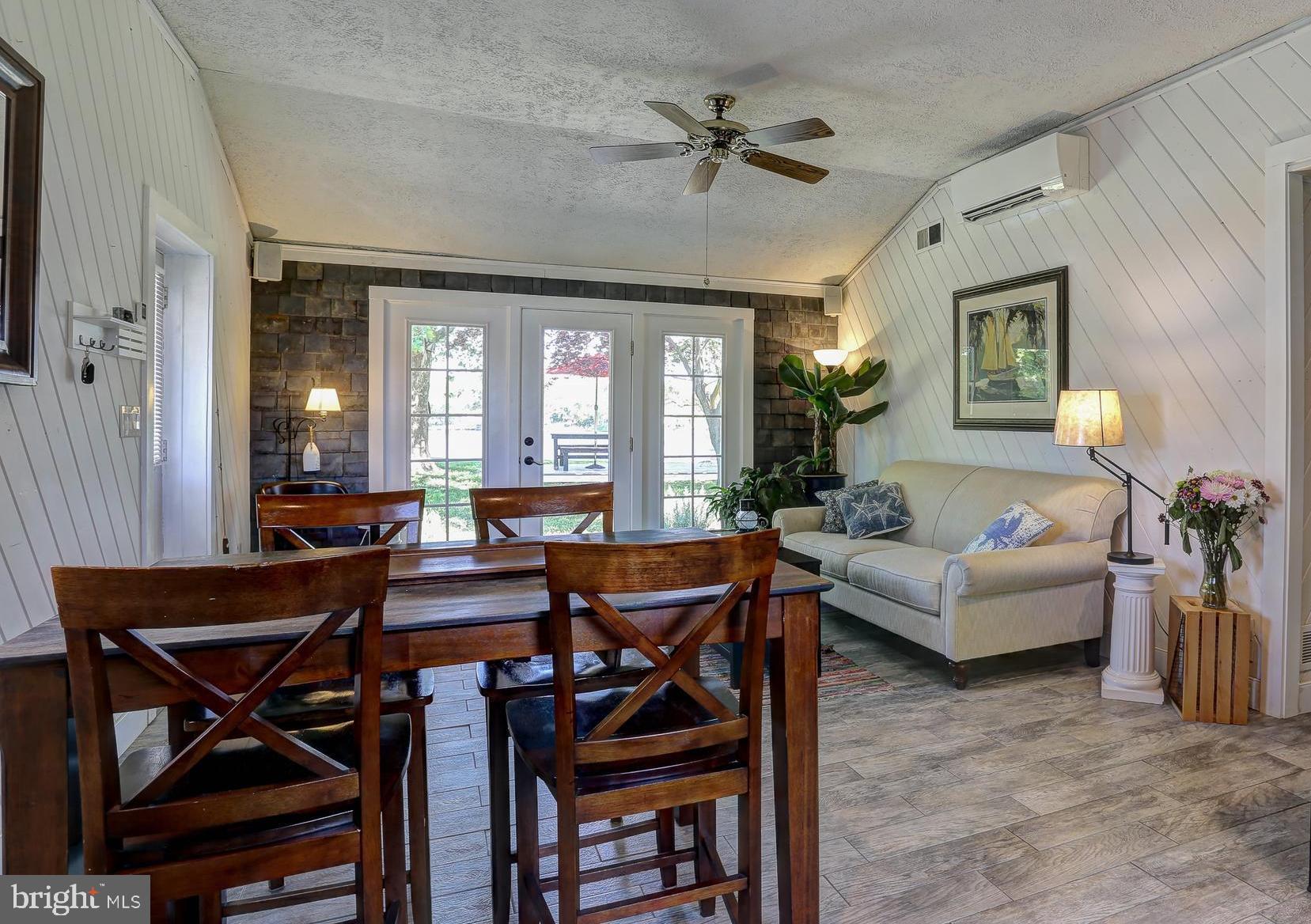 2016 Poplar Ridge Road Pasadena, MD 21122 - Photo 20 of 34 Living and dining areas